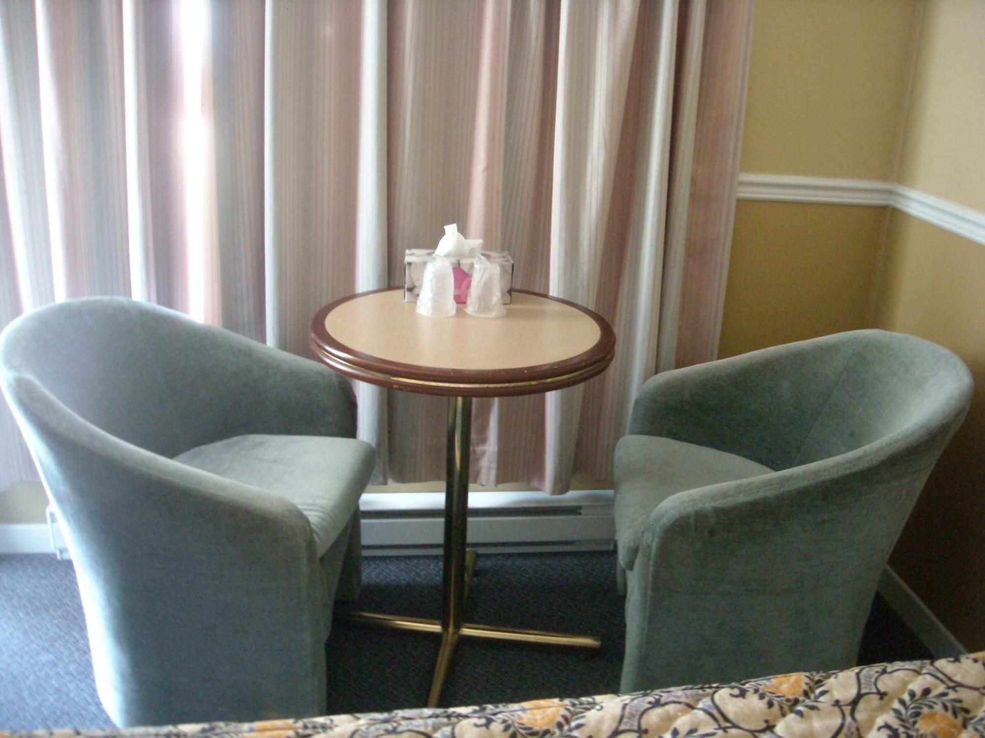 Motel Montreal Notre-Dame-de-l'Ile-Perrot Bagian luar foto