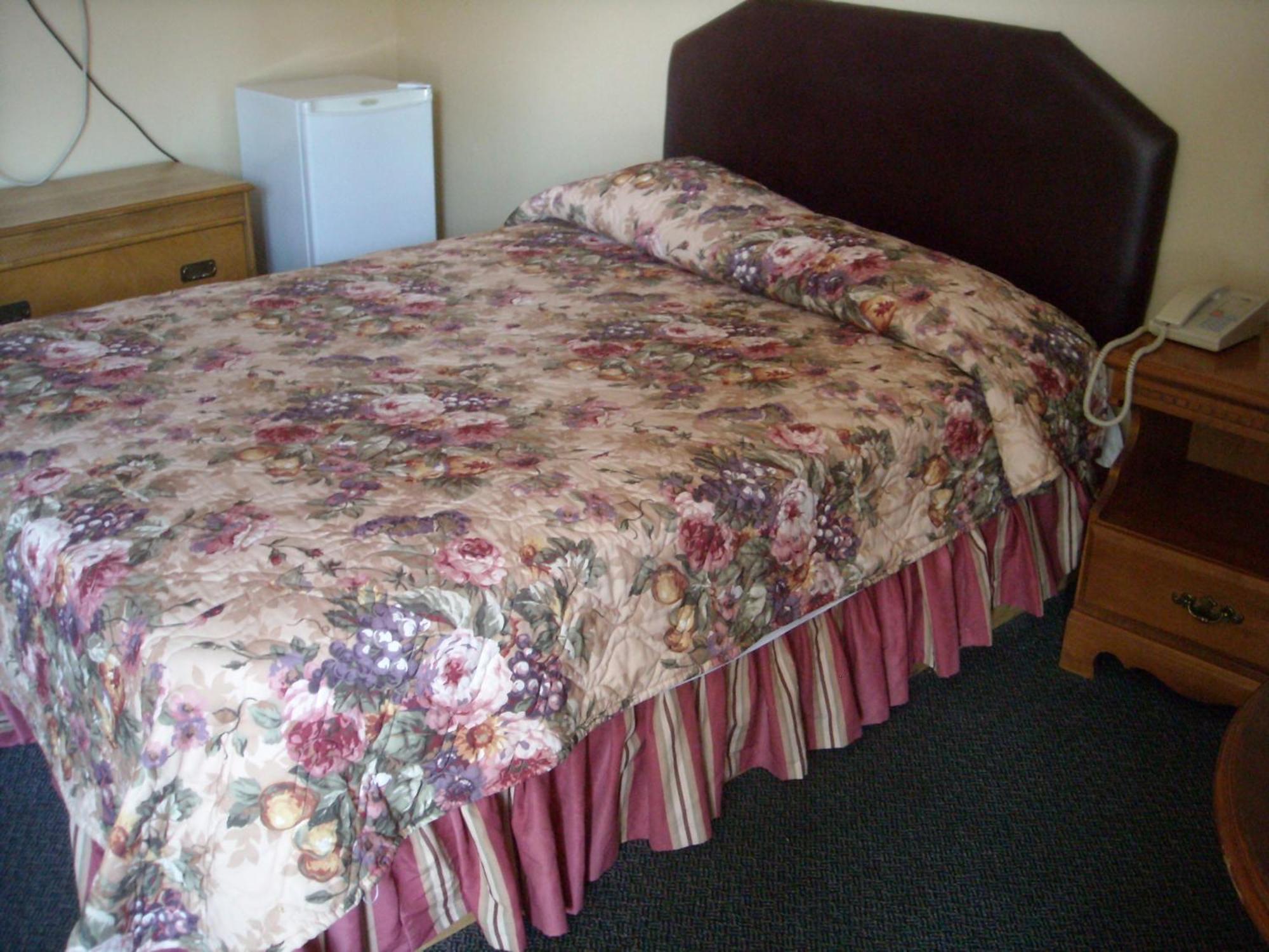 Motel Montreal Notre-Dame-de-l'Ile-Perrot Bagian luar foto