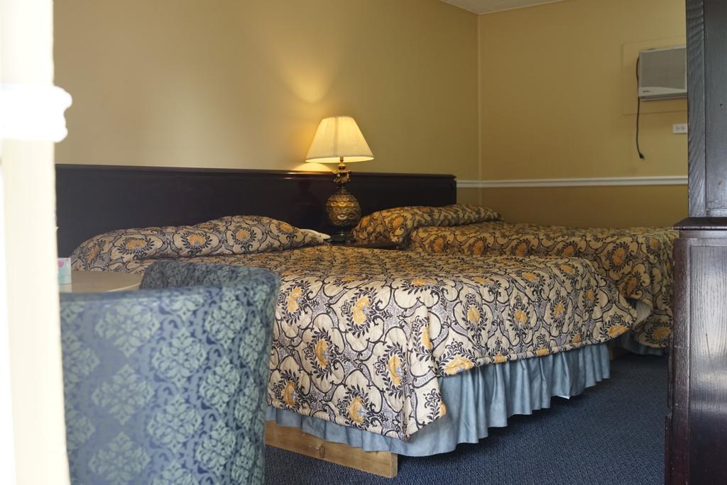 Motel Montreal Notre-Dame-de-l'Ile-Perrot Bagian luar foto