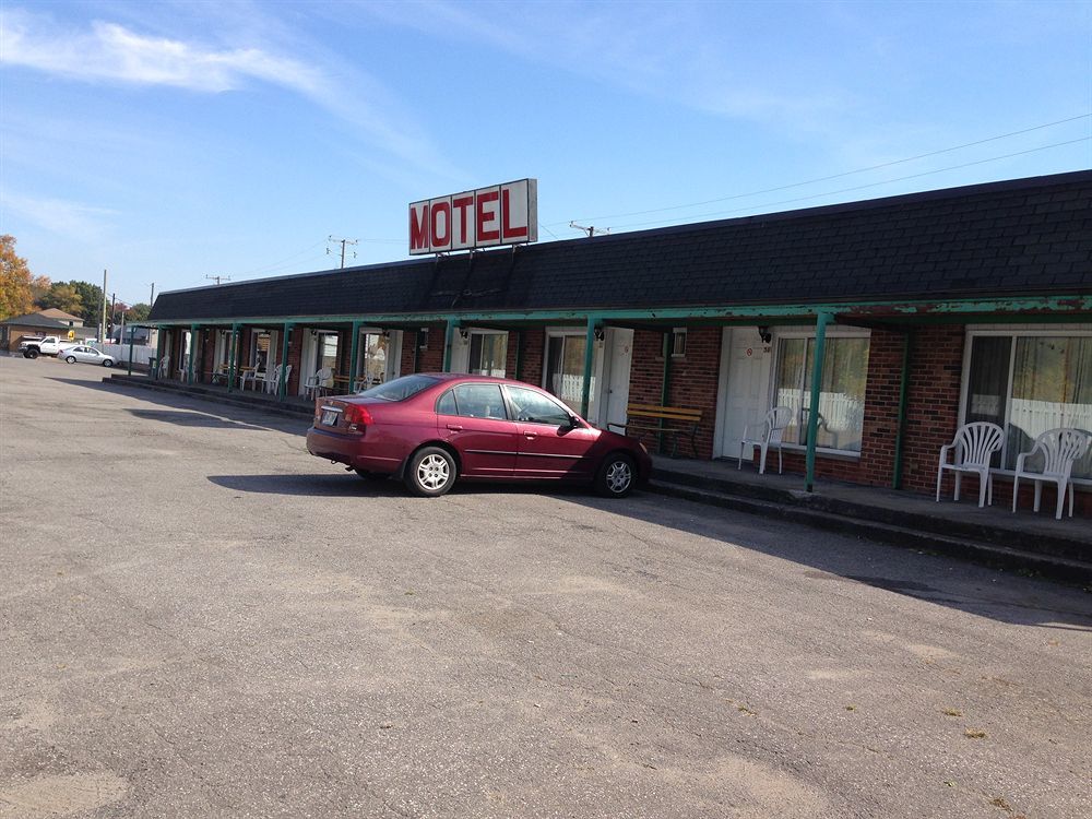 Motel Montreal Notre-Dame-de-l'Ile-Perrot Bagian luar foto
